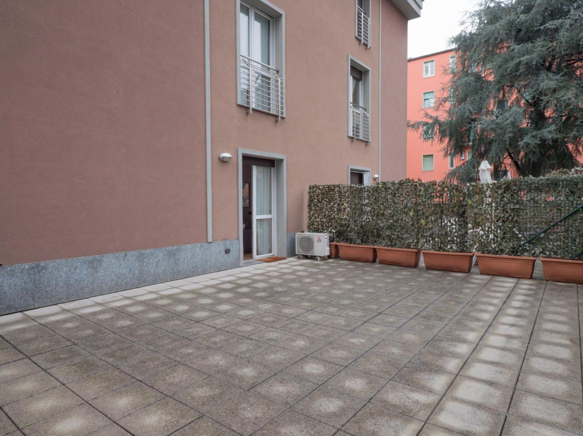 Rentopolis Apartments - Palazzo Candiani Milano Ngoại thất bức ảnh
